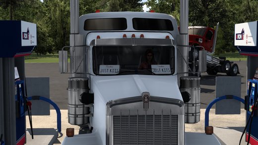 Kenworth W900
