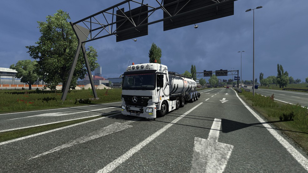 Image by CustomCarcass