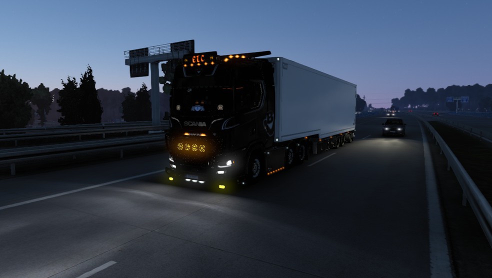 Image by kavarumehike