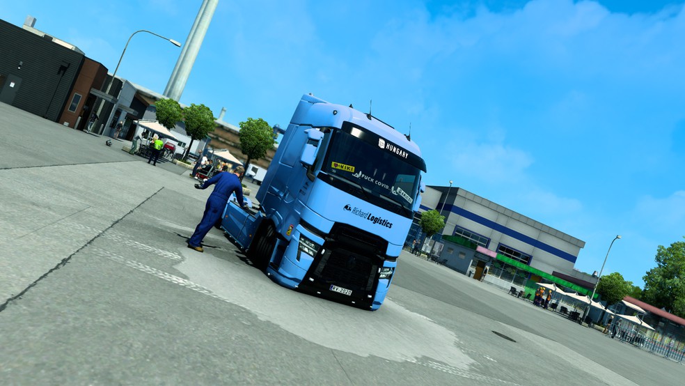 Image by RichAndrasi