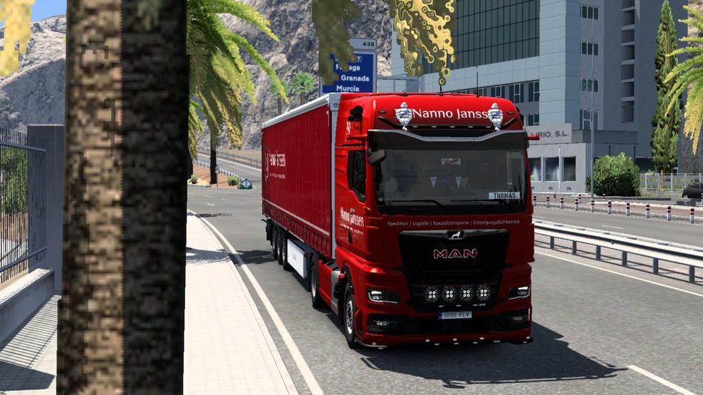 Image by thomasthamrt