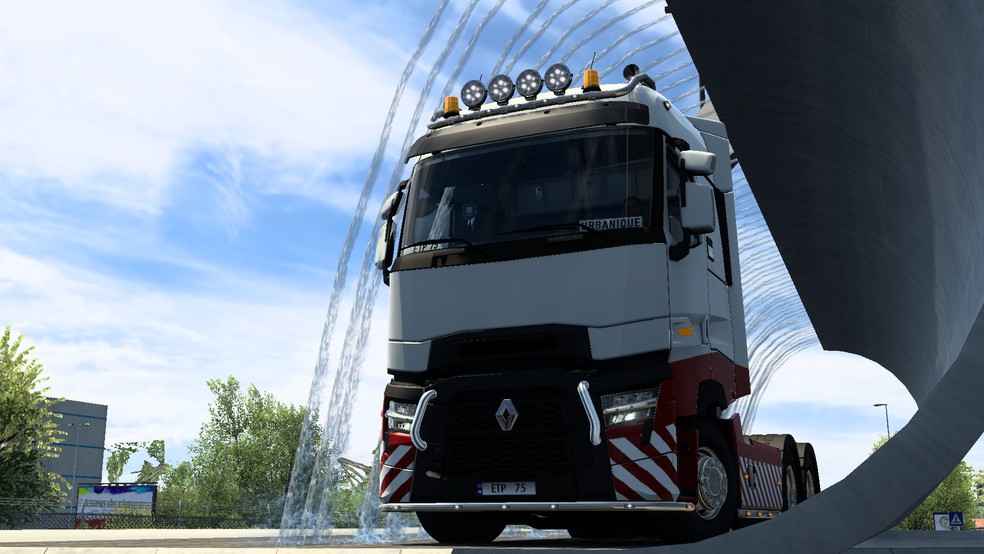 Image by urbanique75