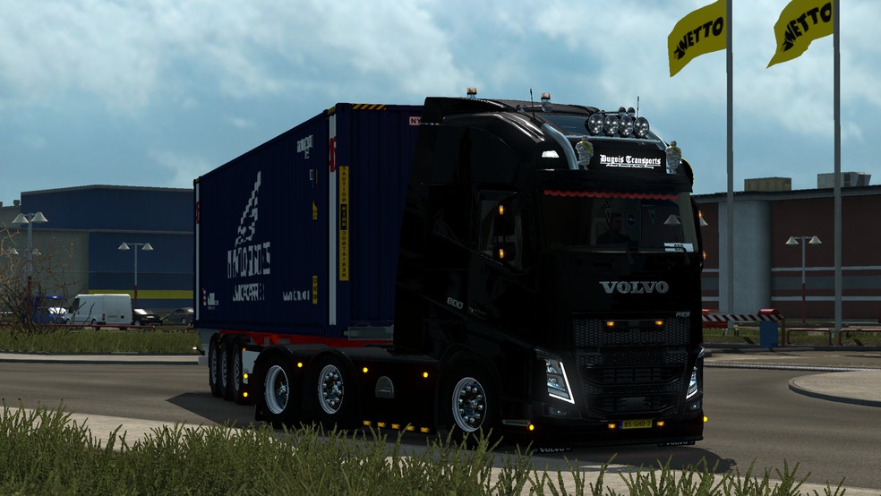 Image by GustavoDugois