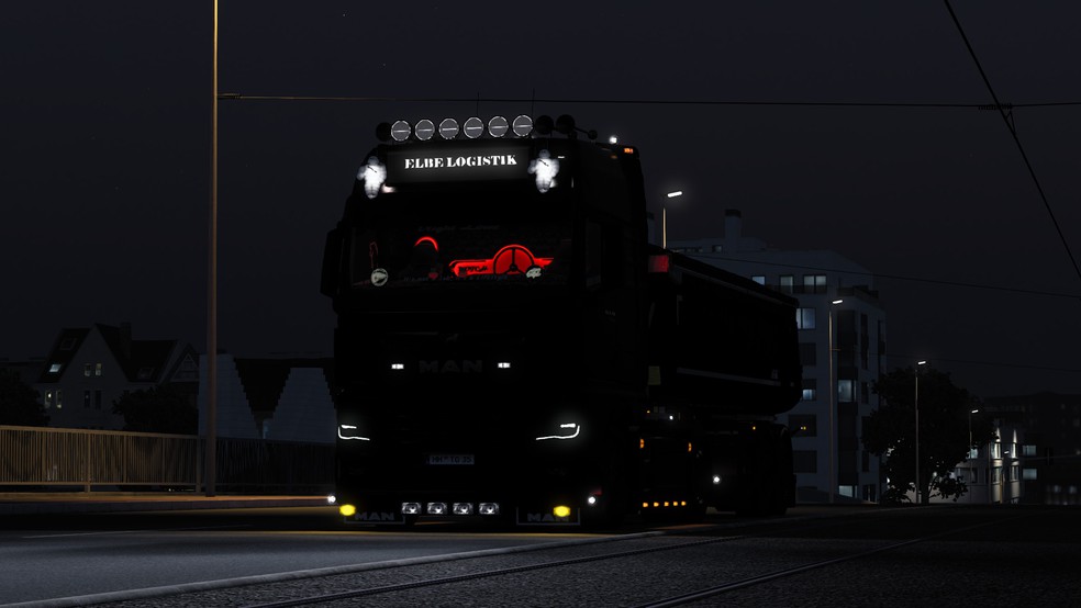 Image by vonGostomski