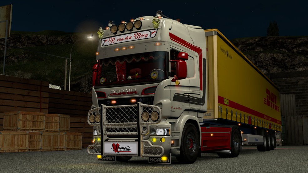 Image by robbevandenberg