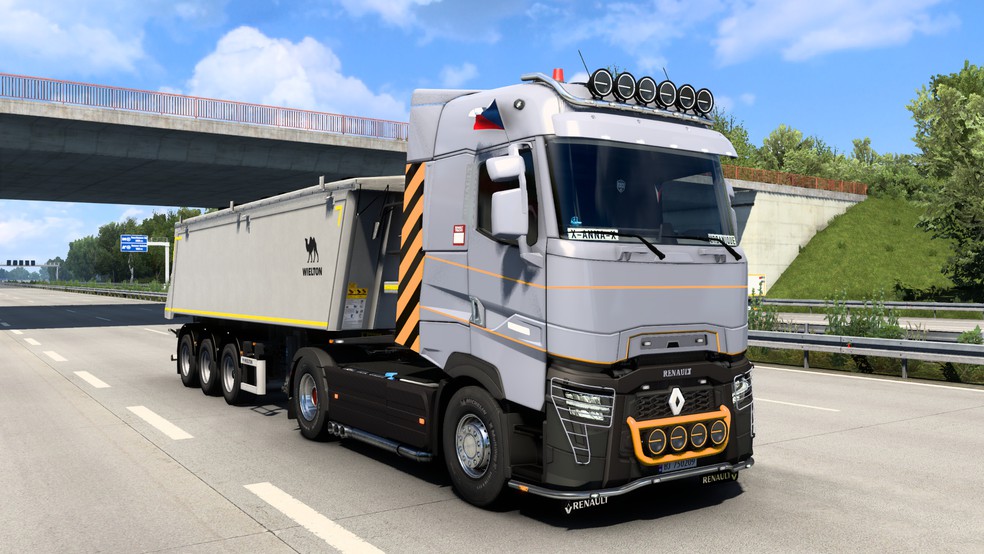 Image by urbanique75