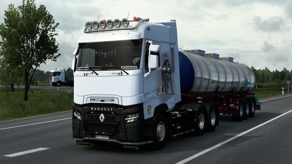 Image by urbanique75