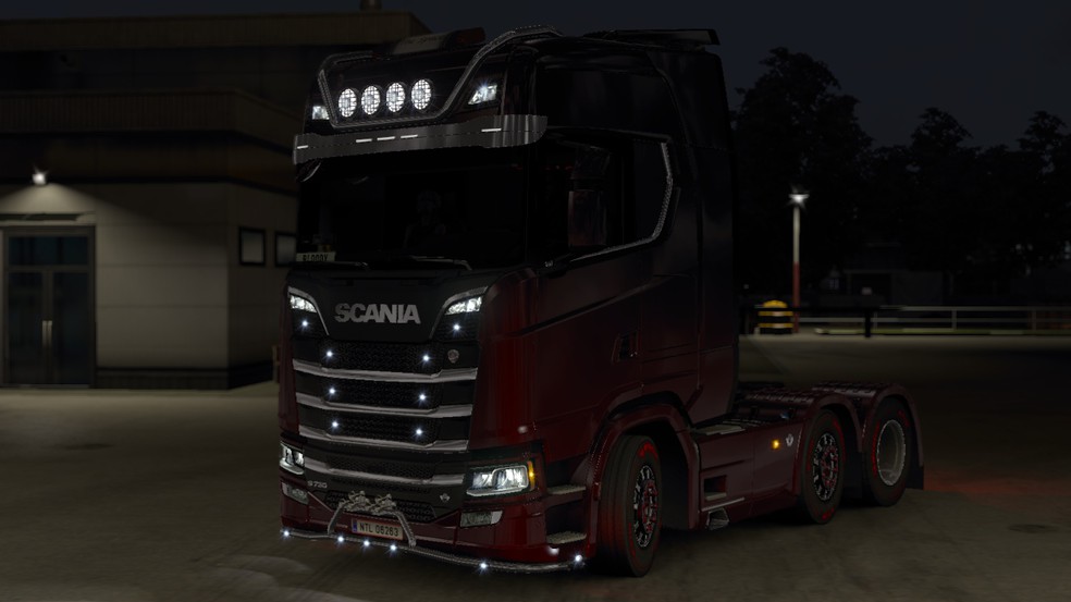 Image by klavier439