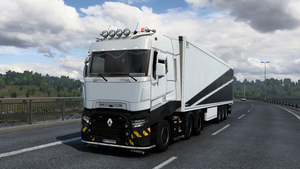 Image by urbanique75