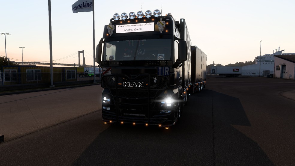 Image by HenneundCathleen