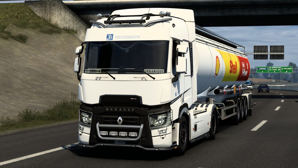 Image by urbanique75