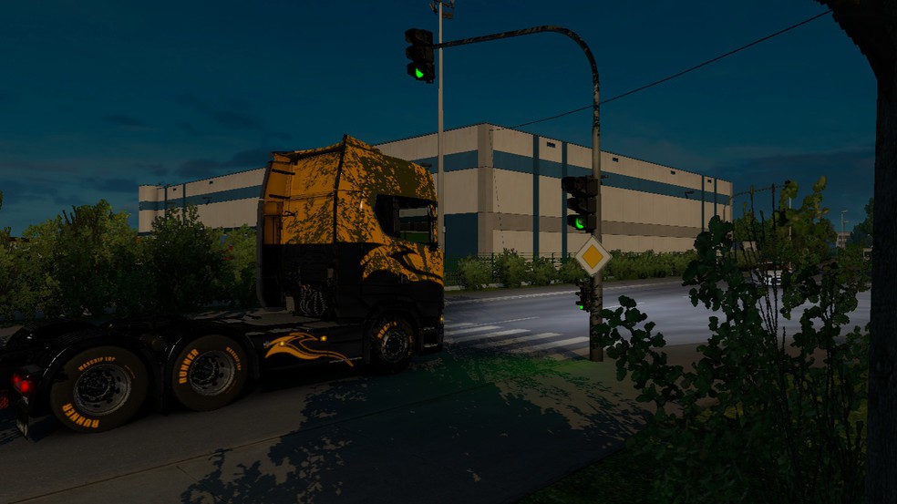 Image by yCrysthian_