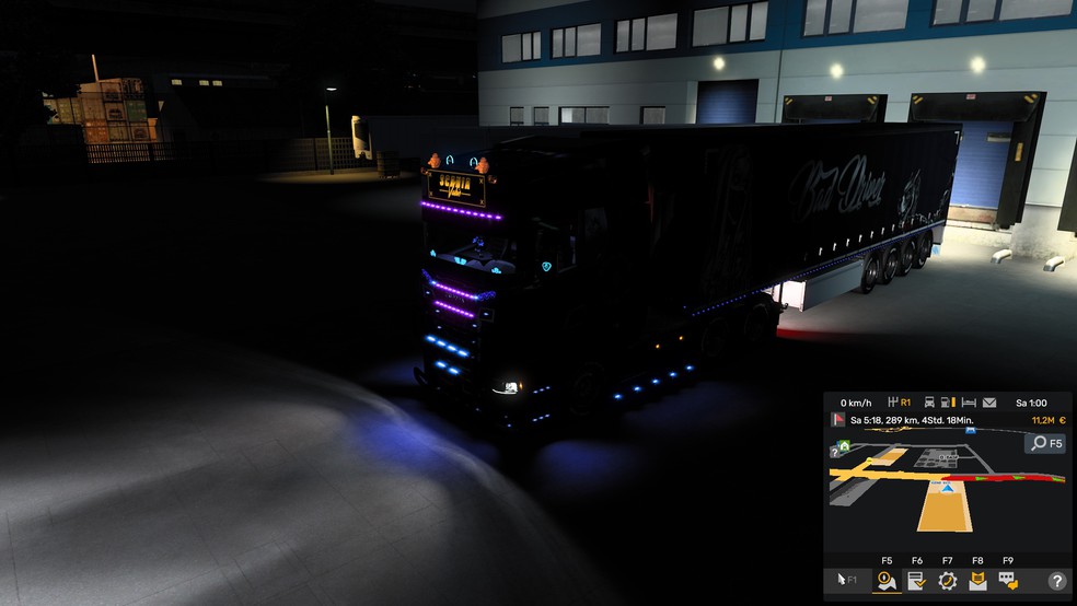 Image by oliverzalewski