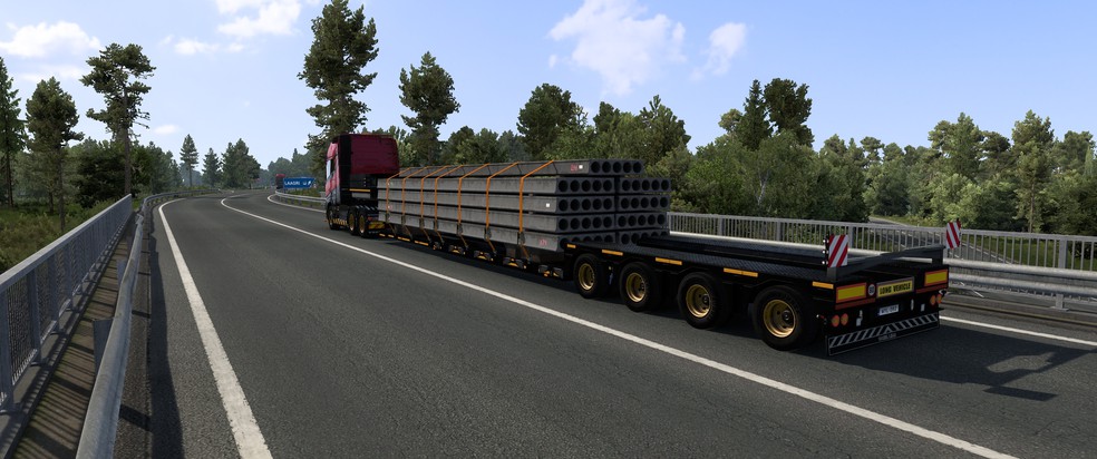 Image by WaltzieHauling