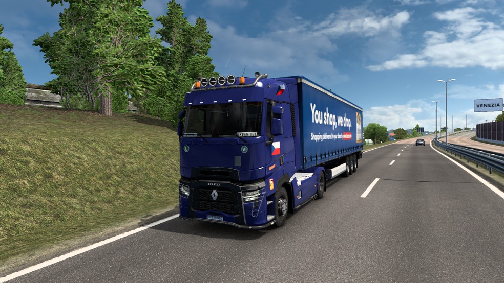 Image by urbanique75