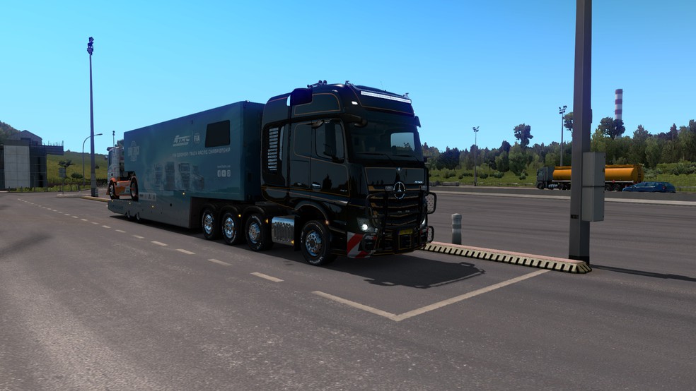 Image by Longhauller