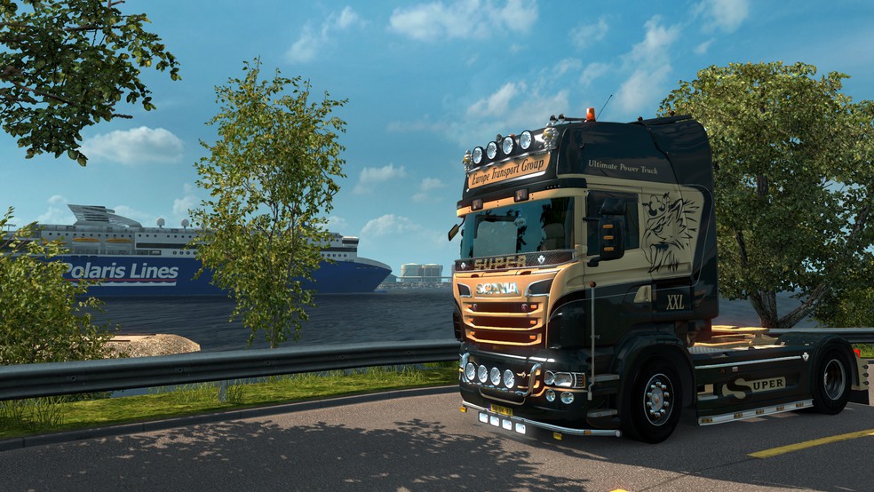 Image by HeinShouyya