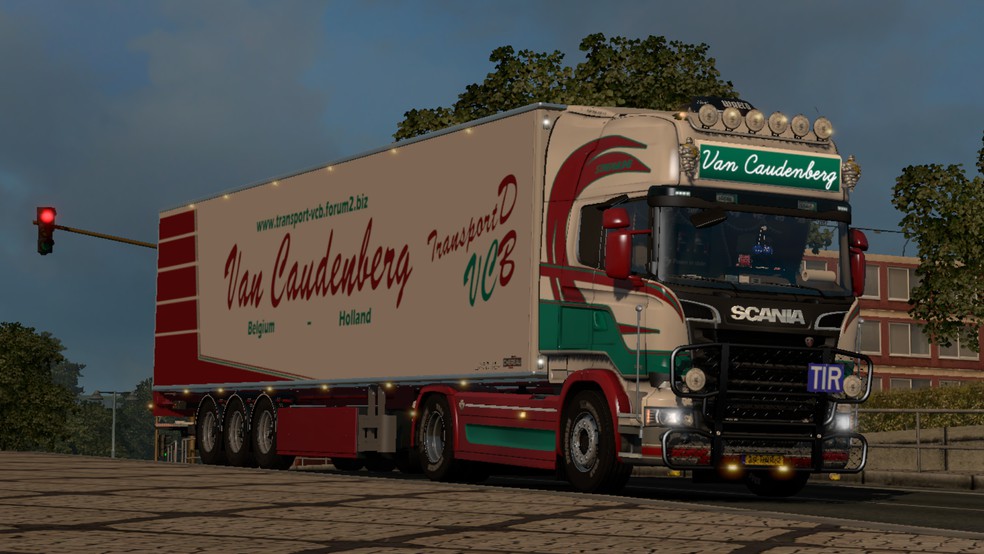 Image by justincortenbach