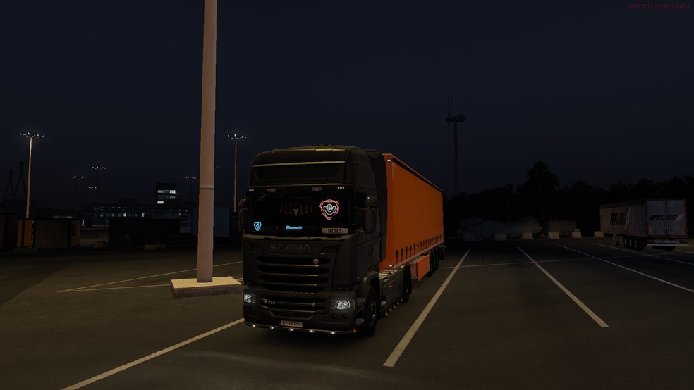 Image by ALEKSISO