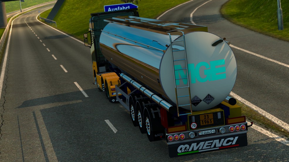 Image by MihaiTeodor