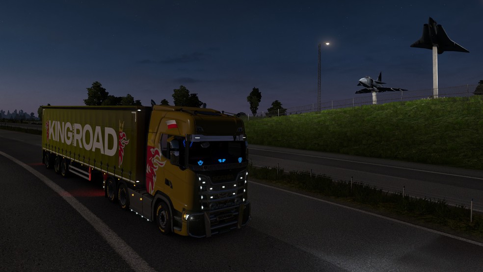 Image by mikihisa123