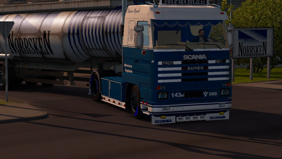 Image by ozellmert52