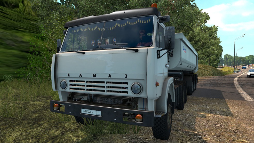 Image by MaksimBambi