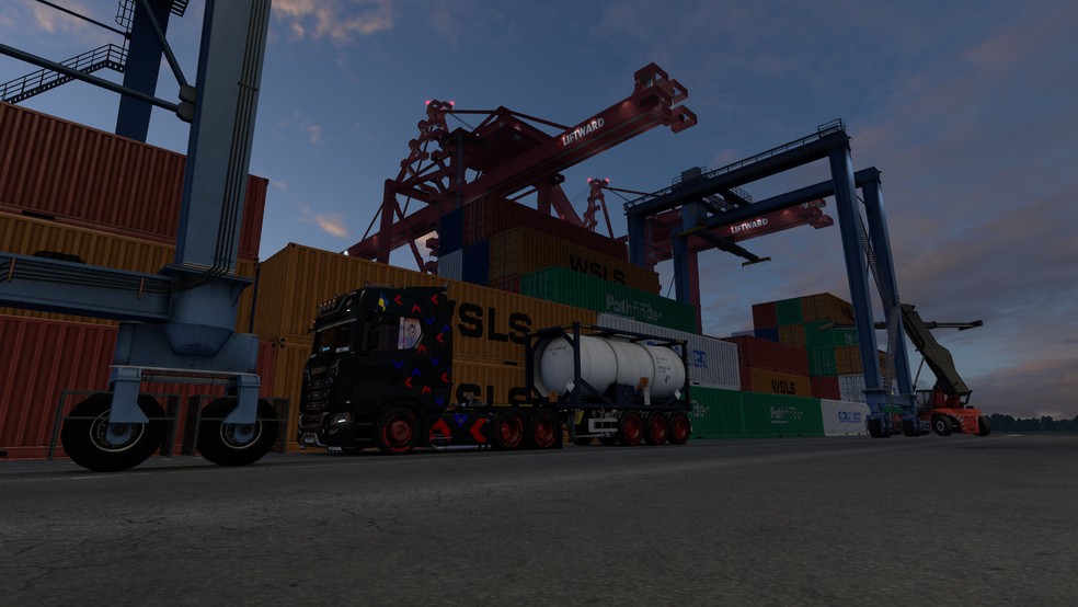 Image by roadracer94