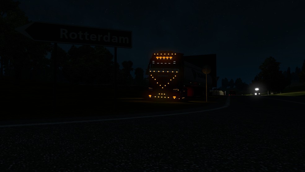 Image by SIMPLETRUCK