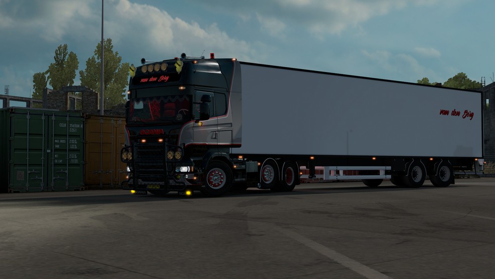 Image by robbevandenberg