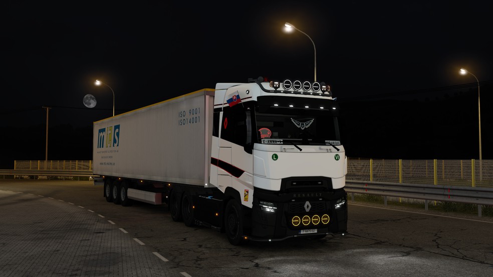 Image by urbanique75