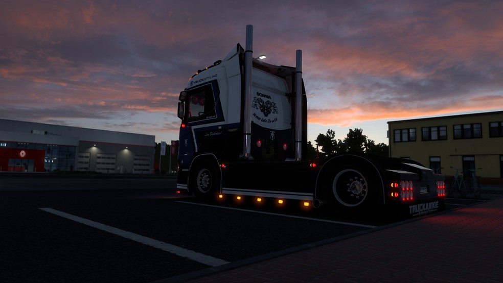 Image by leojamli007