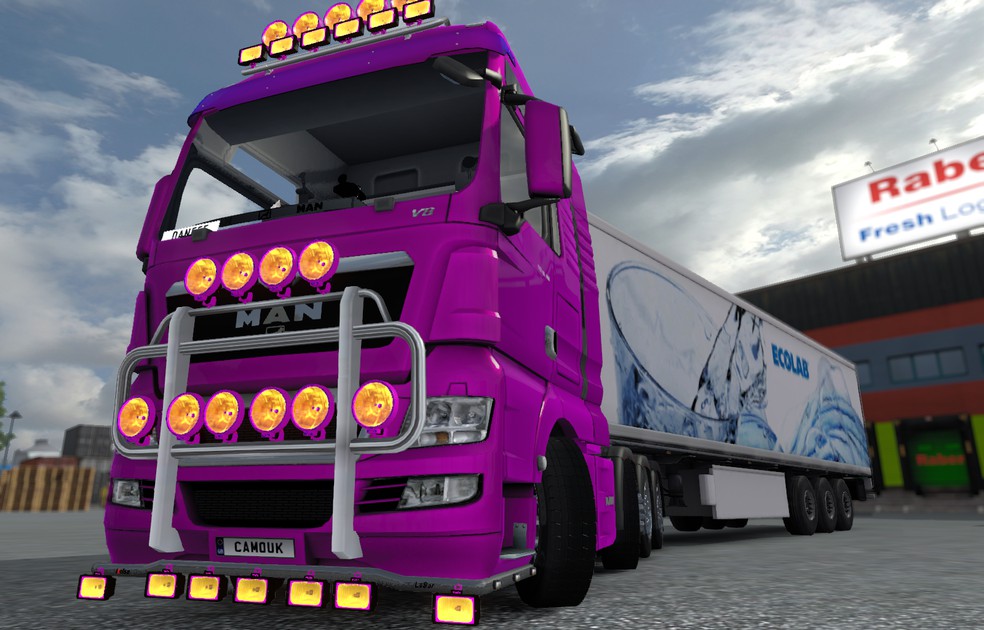 Image by CamouflageUK