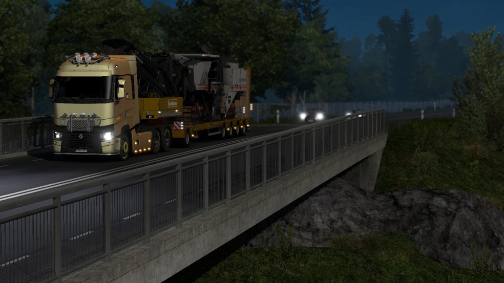 Image by andresbolso11