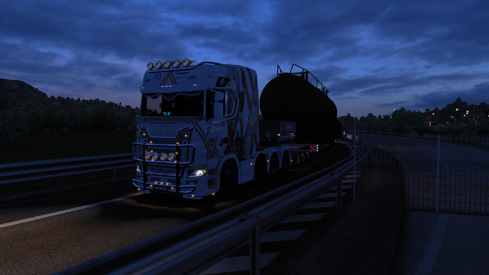 Image by Freightliner471