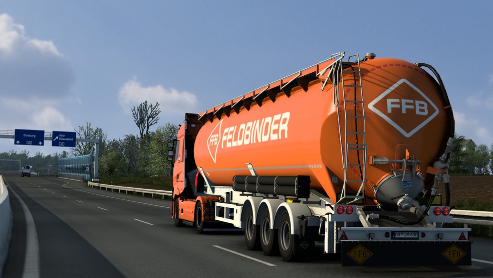 Image by urbanique75