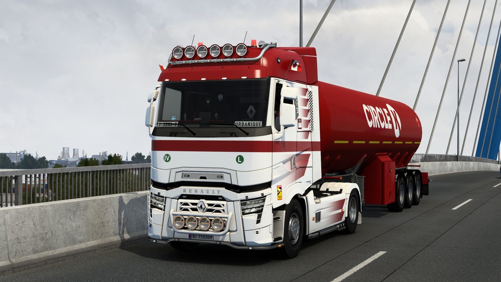 Image by urbanique75