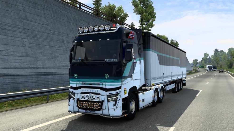 Image by urbanique75