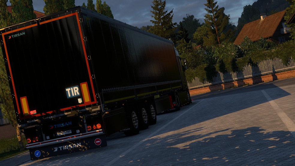 Image by DovisoinAction