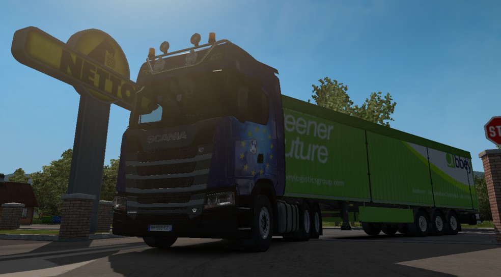 Image by danbyization