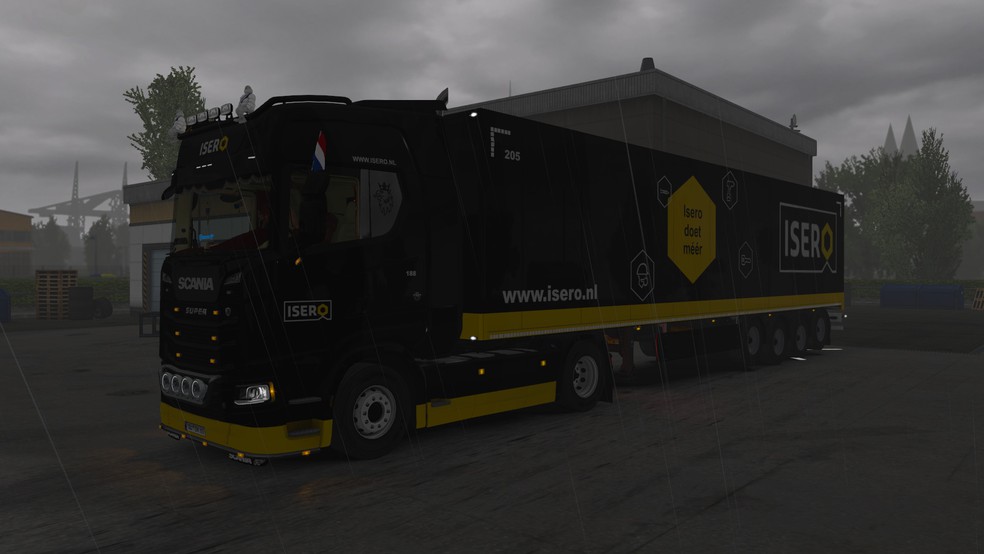 Image by knikeend1980