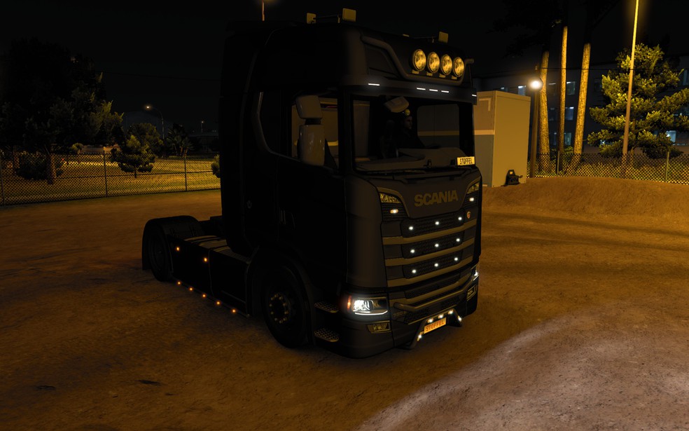 Image by Hollowman001