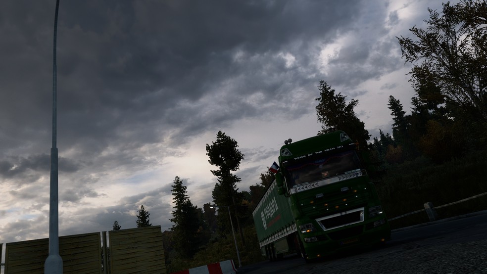 Image by SashenMadhuranga