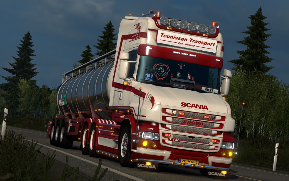 Image by MikkelSmikkel