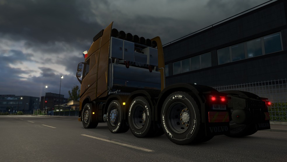 Image by TubewayArmy