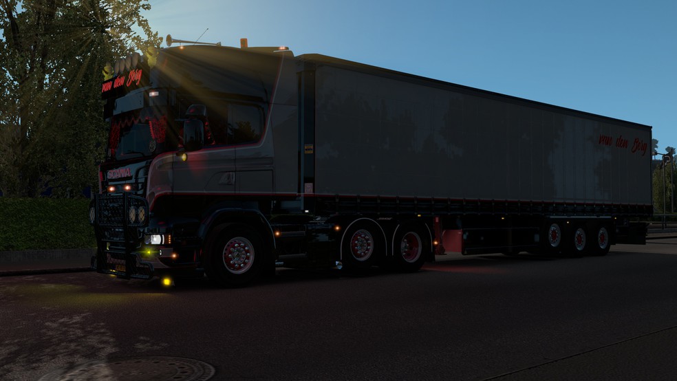 Image by robbevandenberg