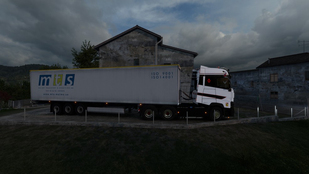 Image by urbanique75