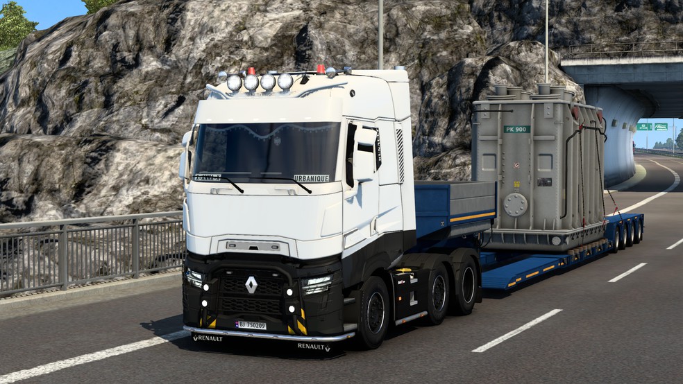 Image by urbanique75