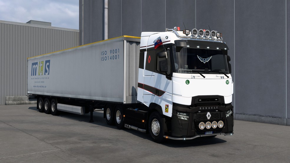 Image by urbanique75