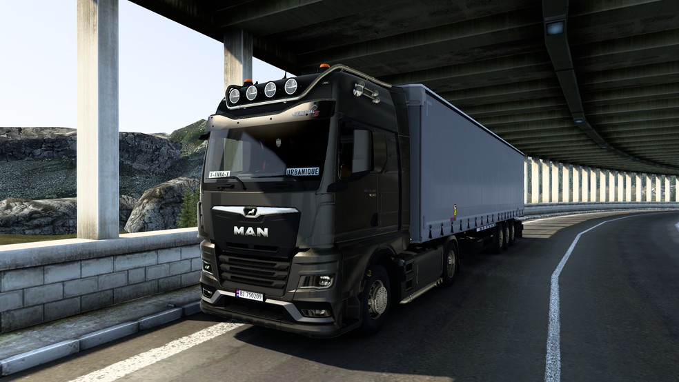 Image by urbanique75